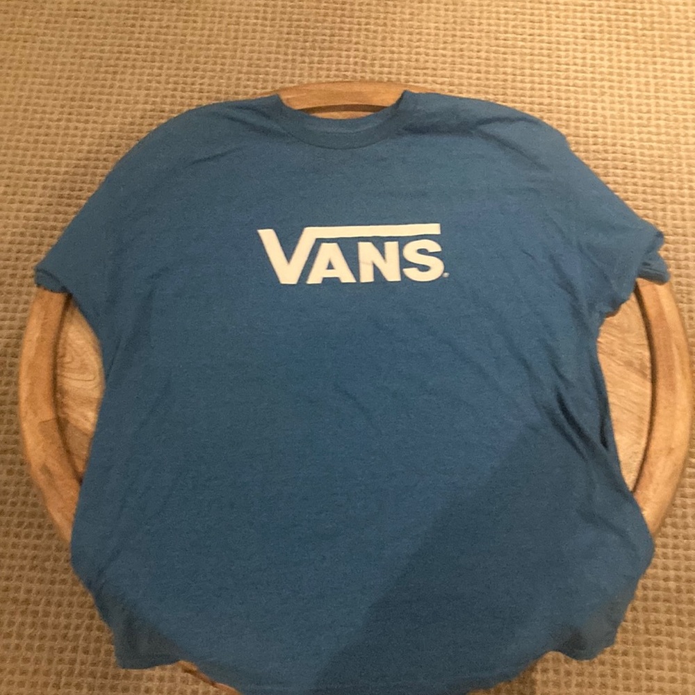 Assorted athletic t-shirts Puma & Vans